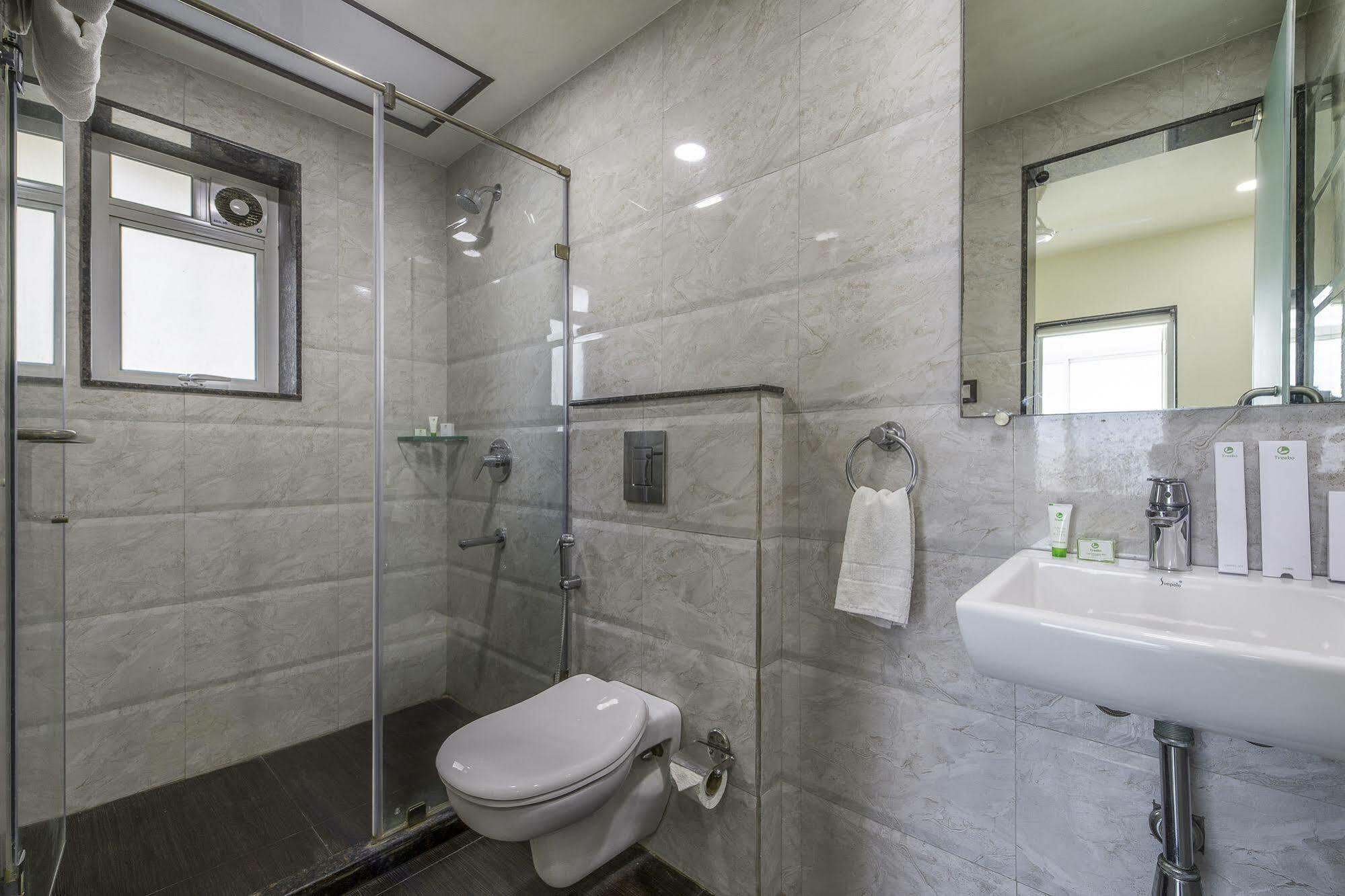 Oyo 16703 Hotel The Platinum Kolkata Ngoại thất bức ảnh